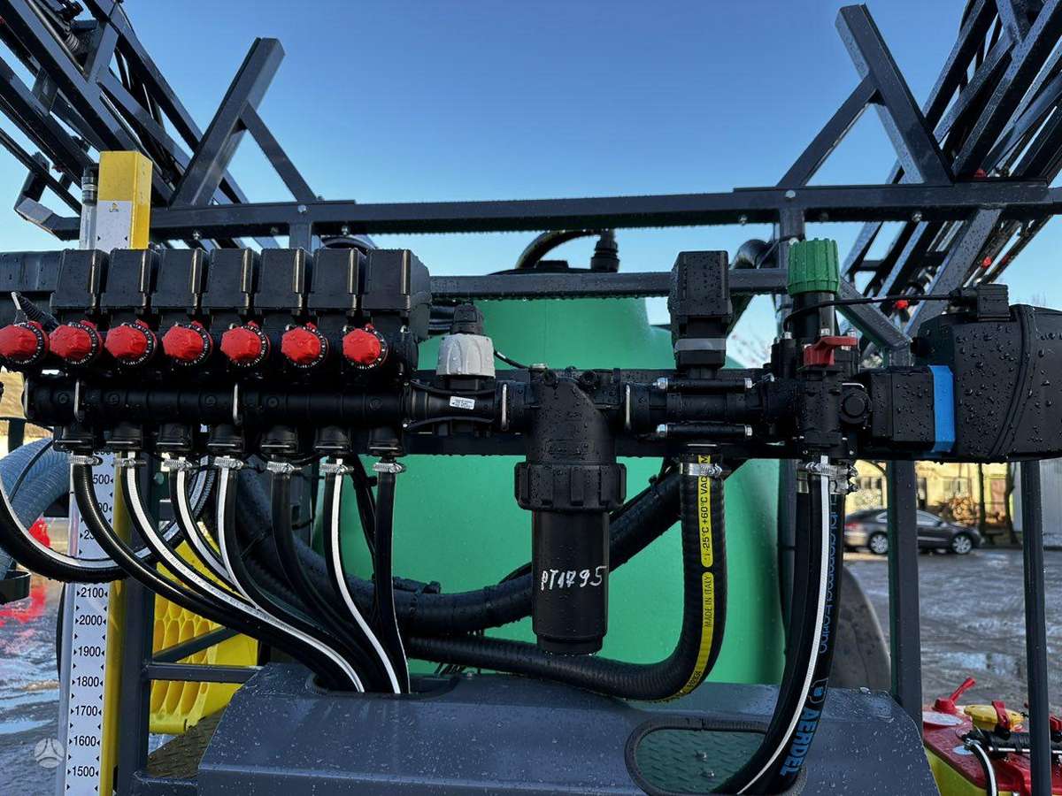 AGRO 3000T, разбрызгиватели