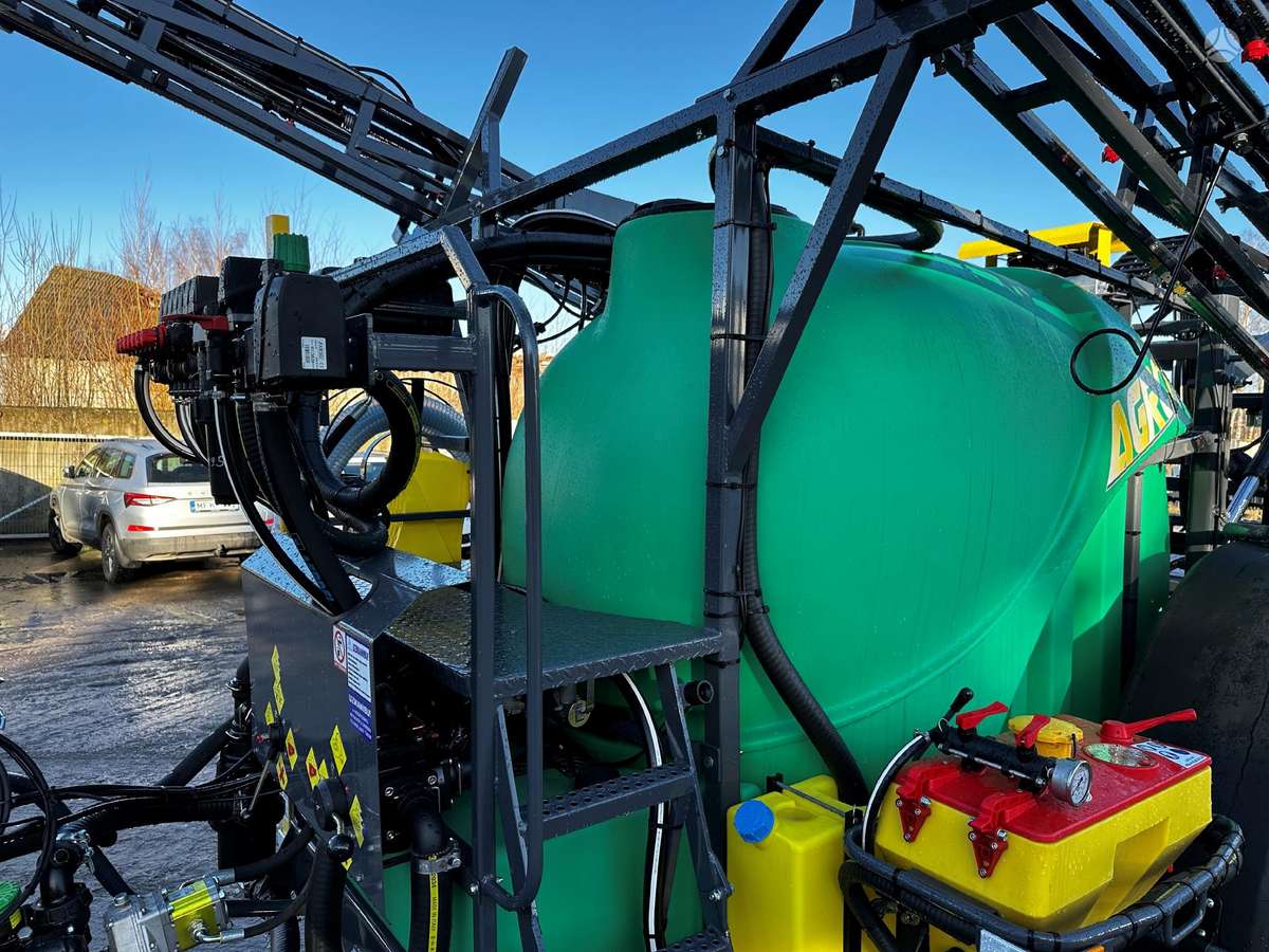 AGRO 3000T, разбрызгиватели