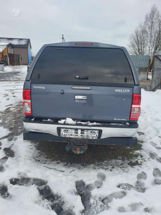 Toyota Hilux dalimis