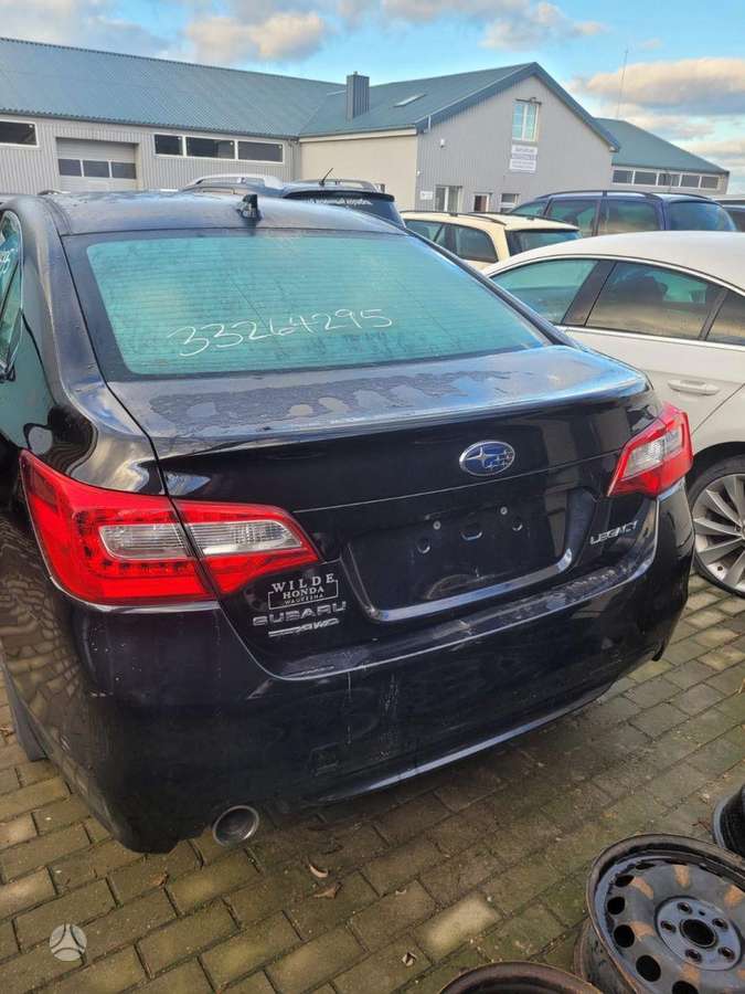 Subaru Legacy for parts
