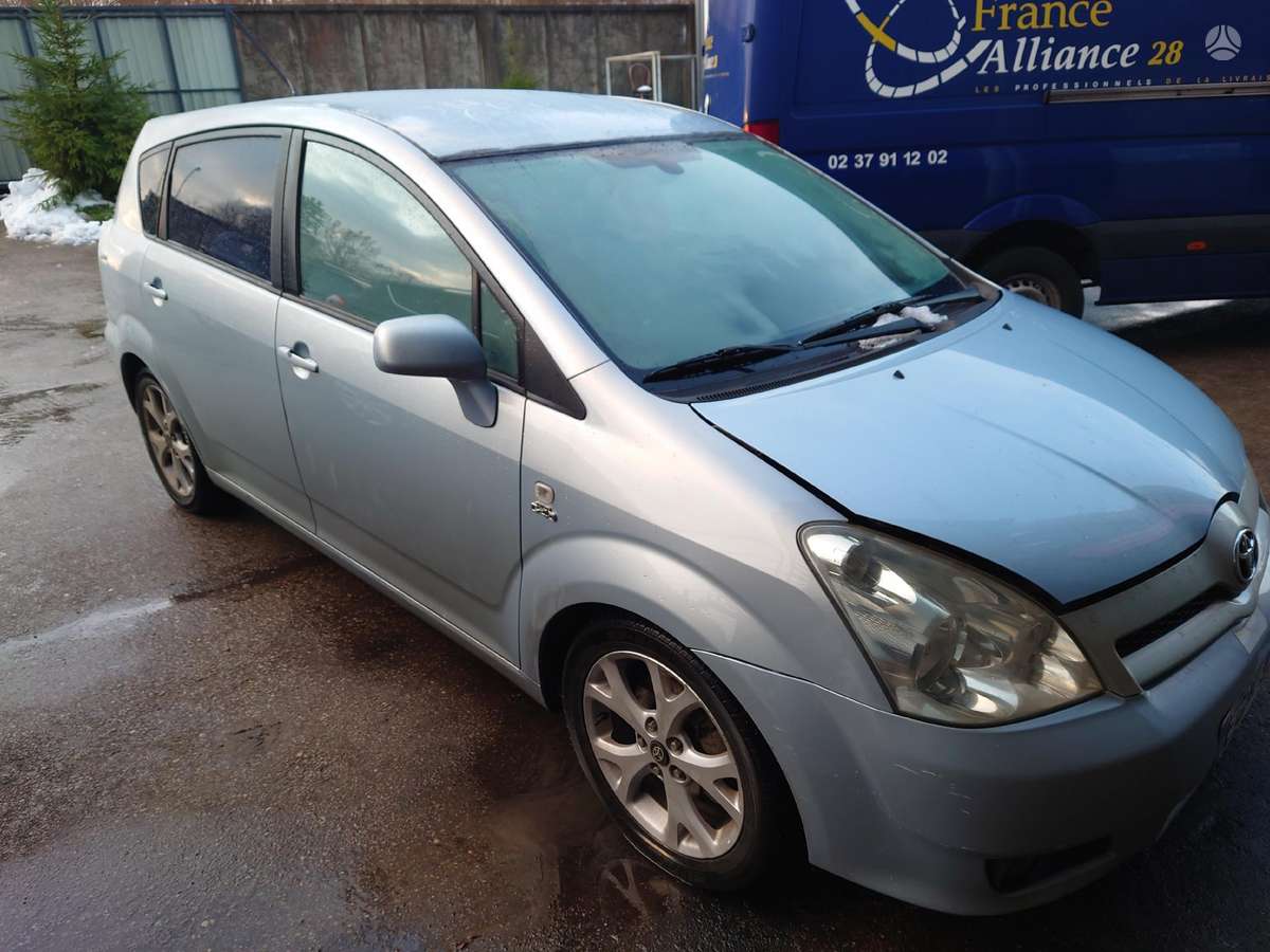 Toyota Corolla Verso rezerves daļās