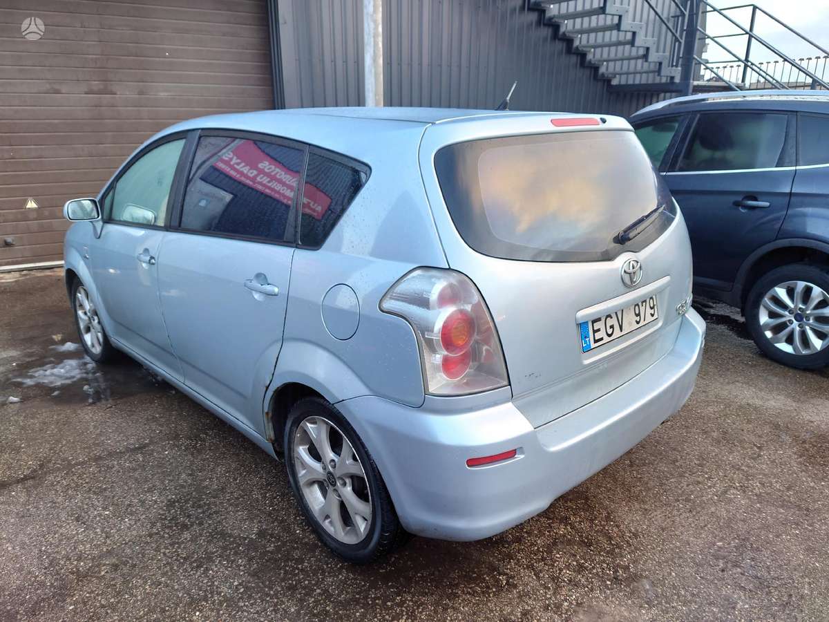 Toyota Corolla Verso rezerves daļās