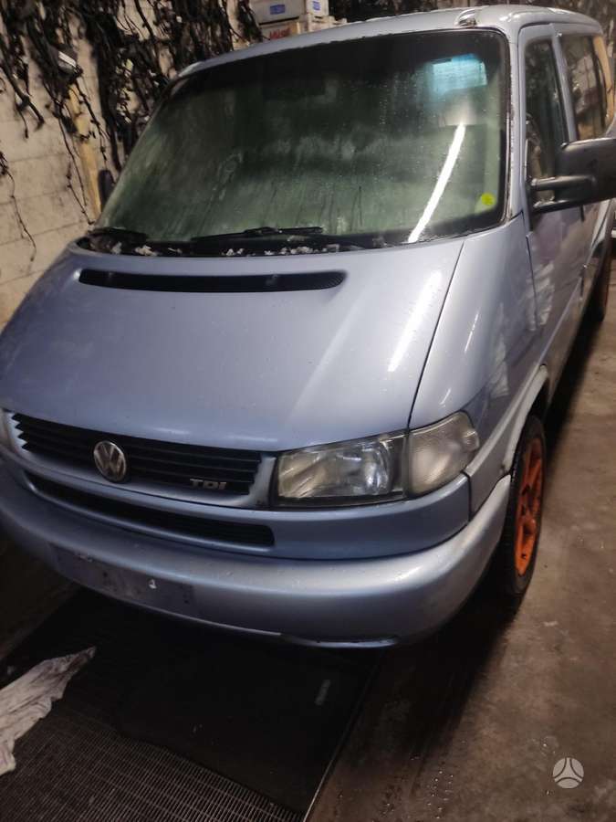 Volkswagen Transporter, cargo vans