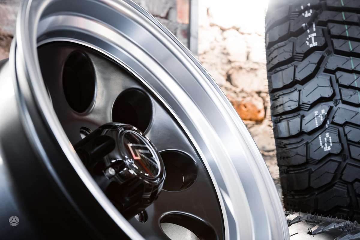 Jeep, light alloy, R15
