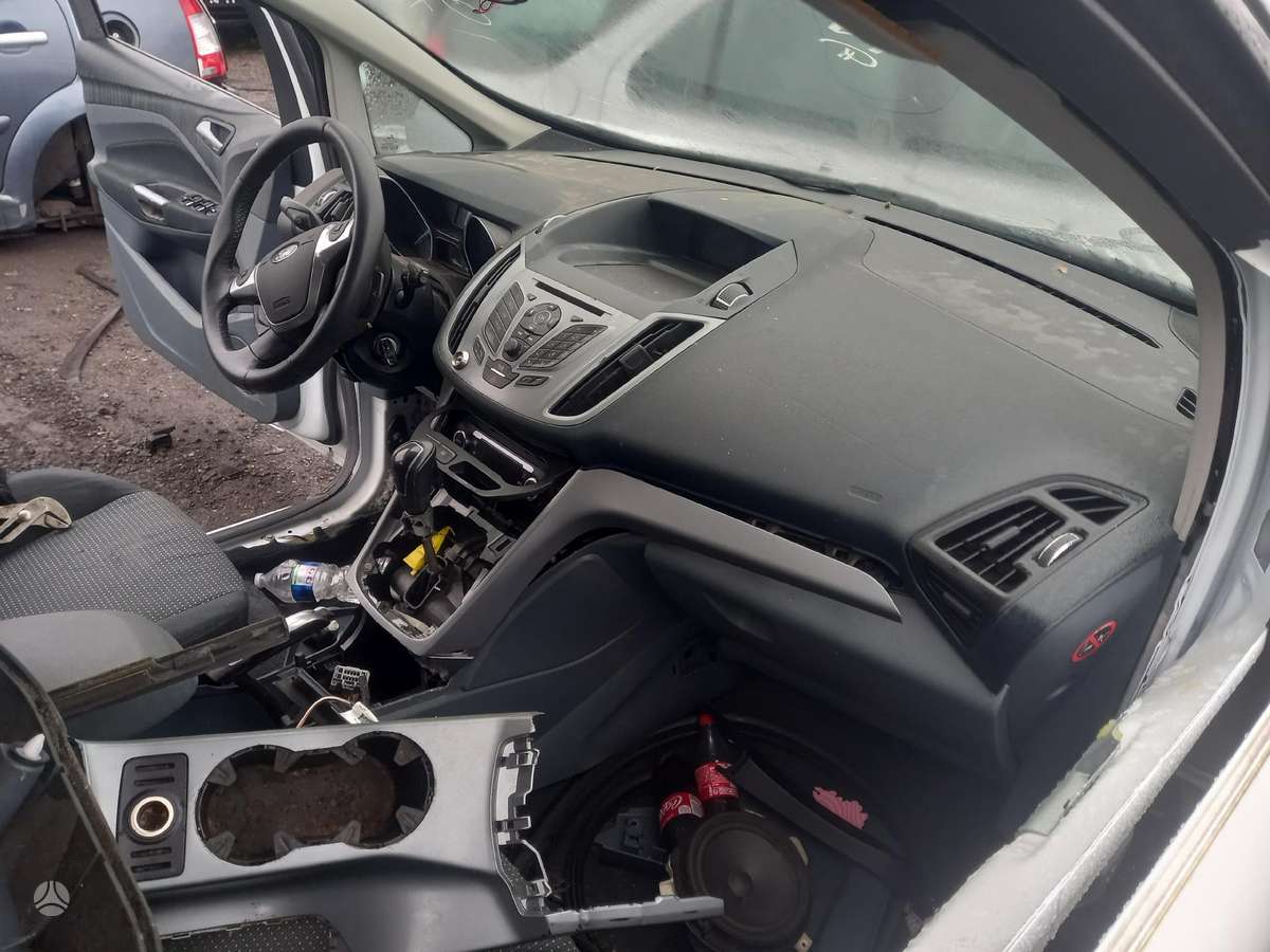 Ford C-MAX dalimis