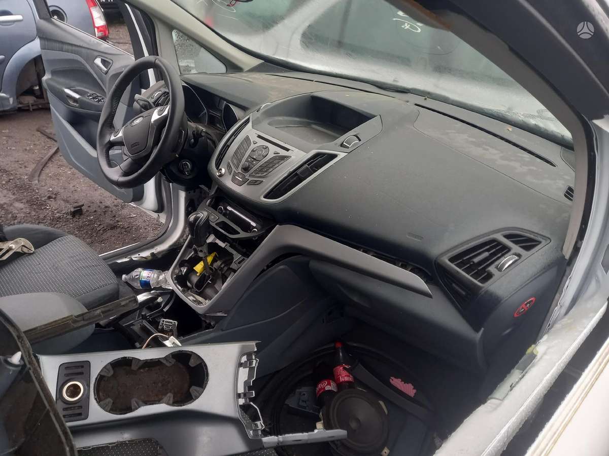 Ford C-MAX по частям