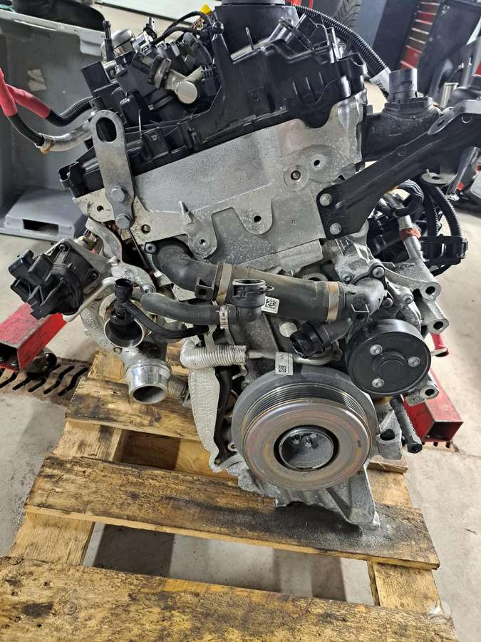 BMW X3, B46B B46 B46D, variklio detalės