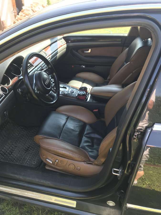 Audi A8, 3.0 l., Седан