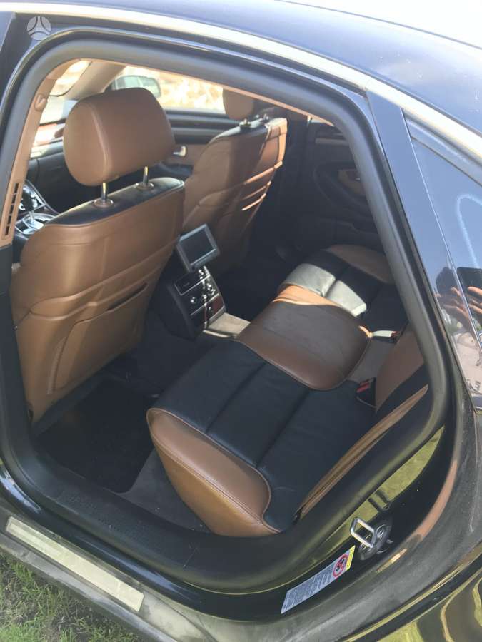 Audi A8, 3.0 l., Седан