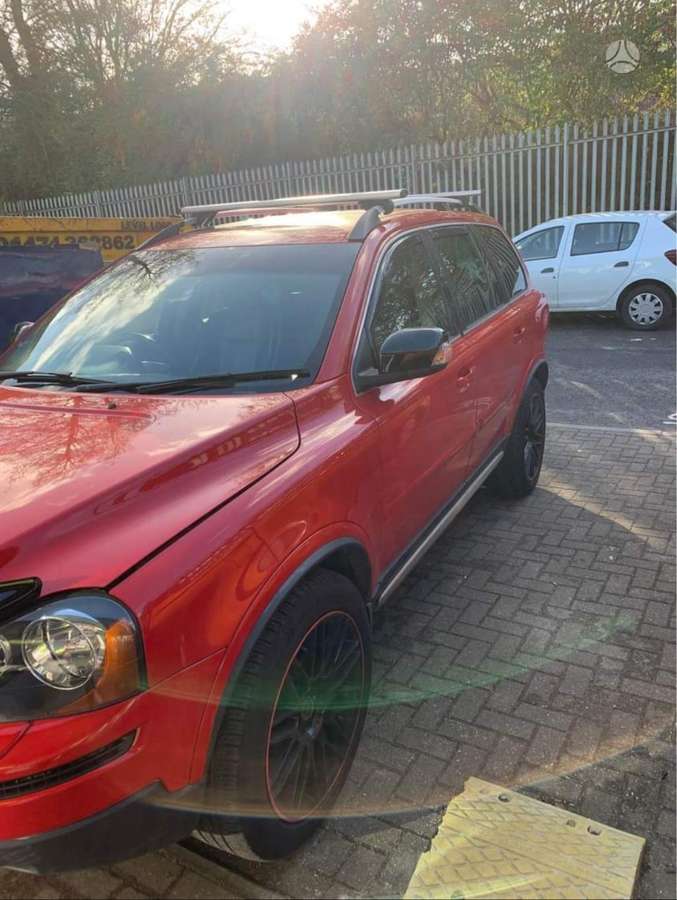 Volvo XC90 D5244t18