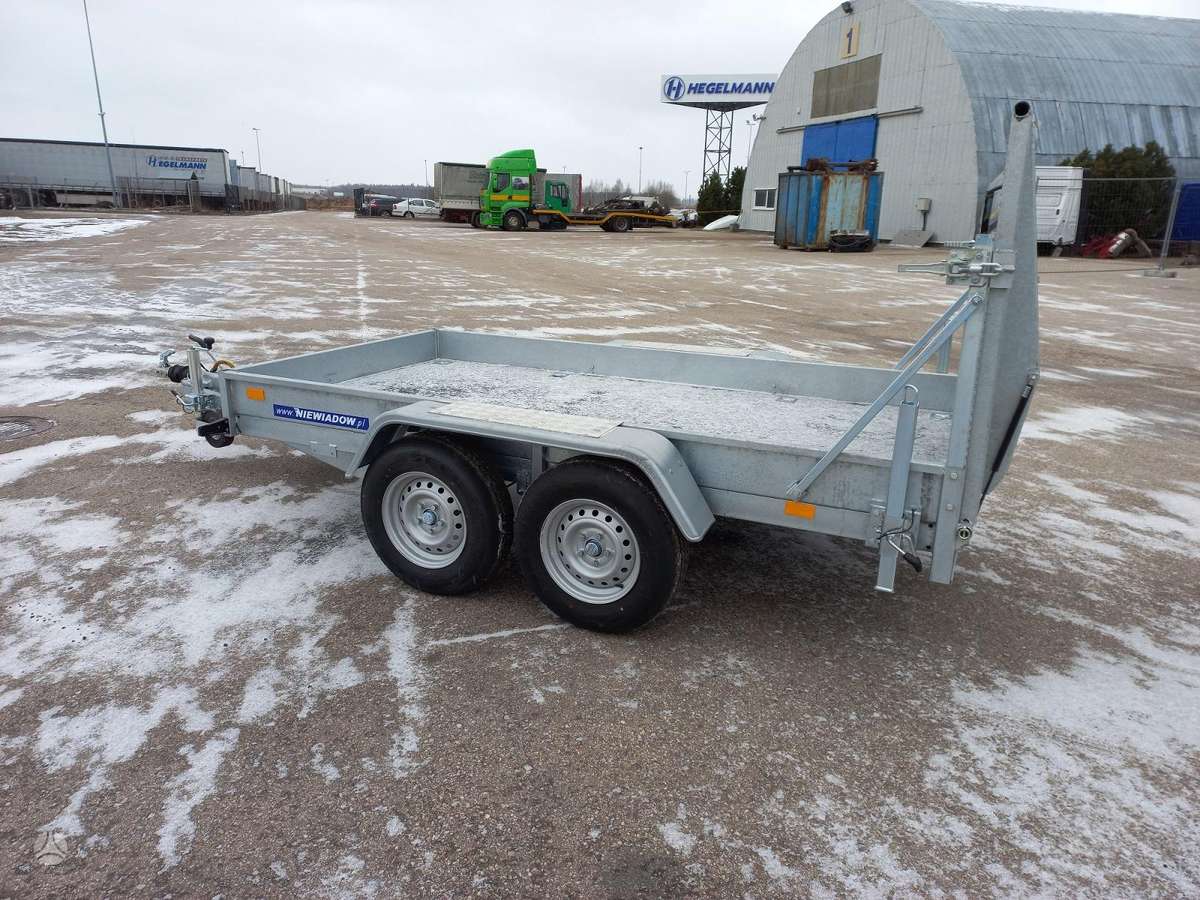 Niewiadow Spec. transportui, spec. priekabos / puspriekabės