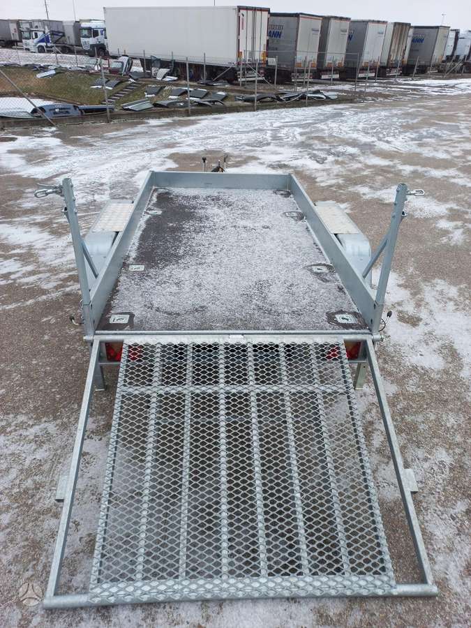 Niewiadow Spec. transportui, spec. priekabos / puspriekabės
