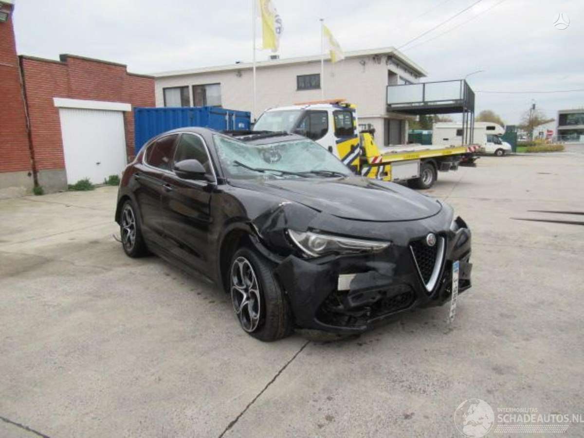 Alfa Romeo Stelvio по частям