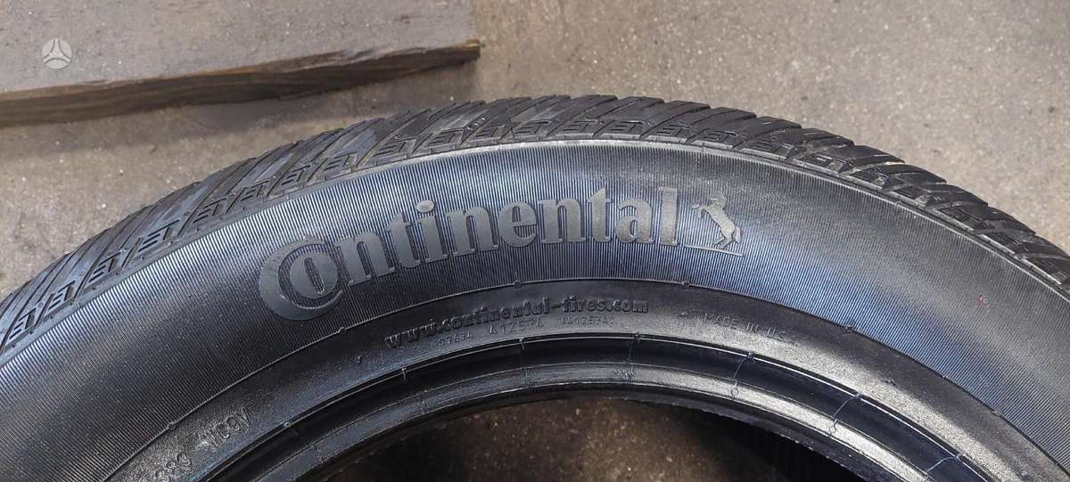 Continental, universalios 245/60 R18