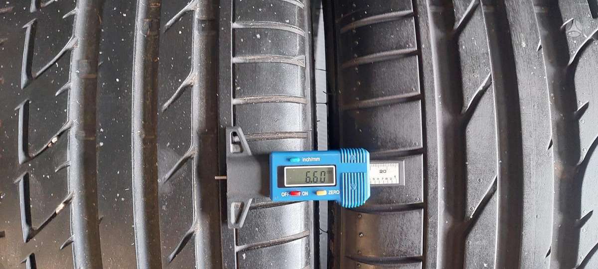 Bridgestone, summer 225/35 R19