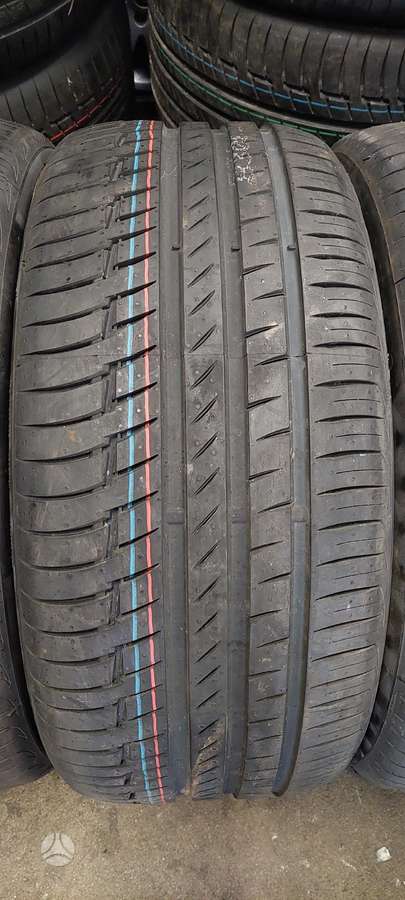 Continental, vasarinės 275/40 R21