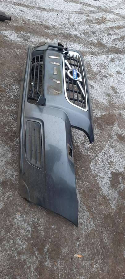 Volvo V50, Buferis, детали кузова