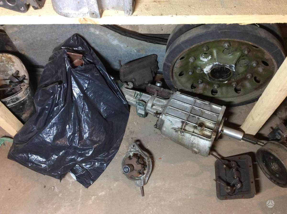 GAZ 24 trim parts