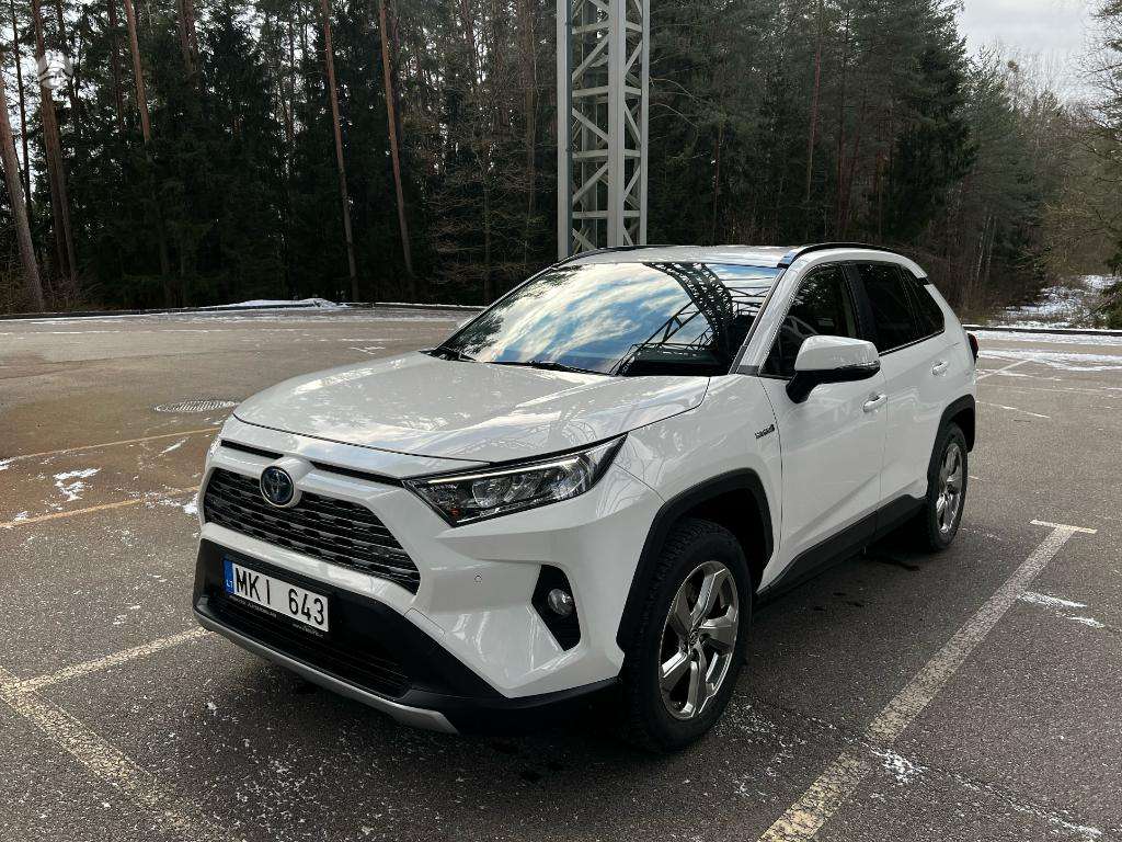 Toyota RAV4, off-road / crossover
