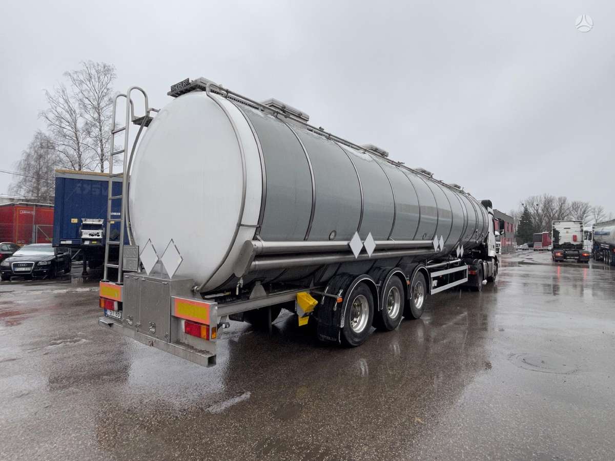 Burg, tanker