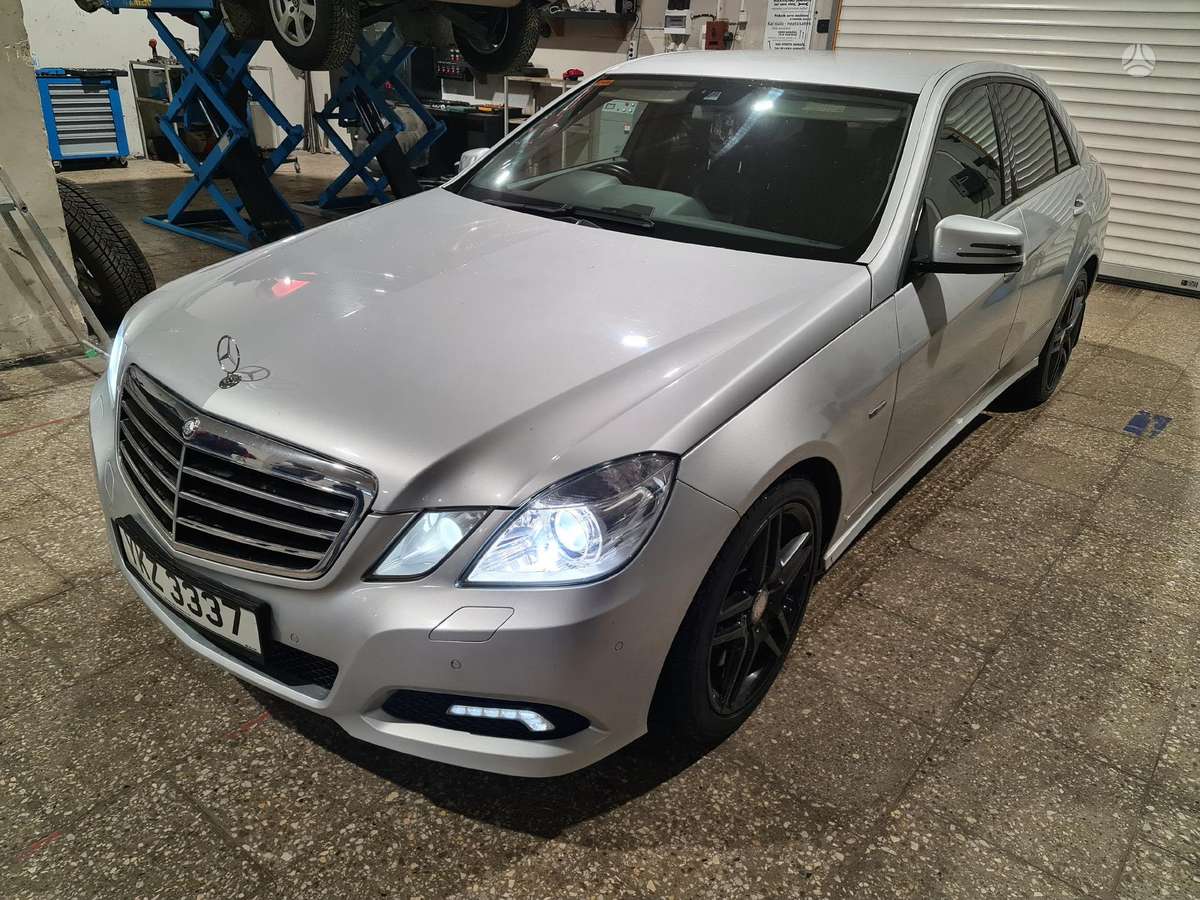 Mercedes-Benz E250