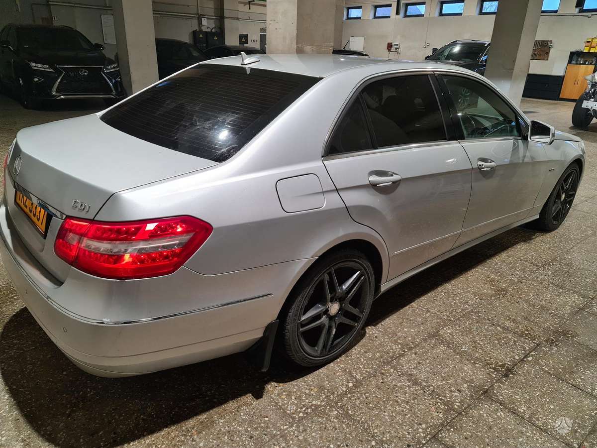 Mercedes-Benz E250