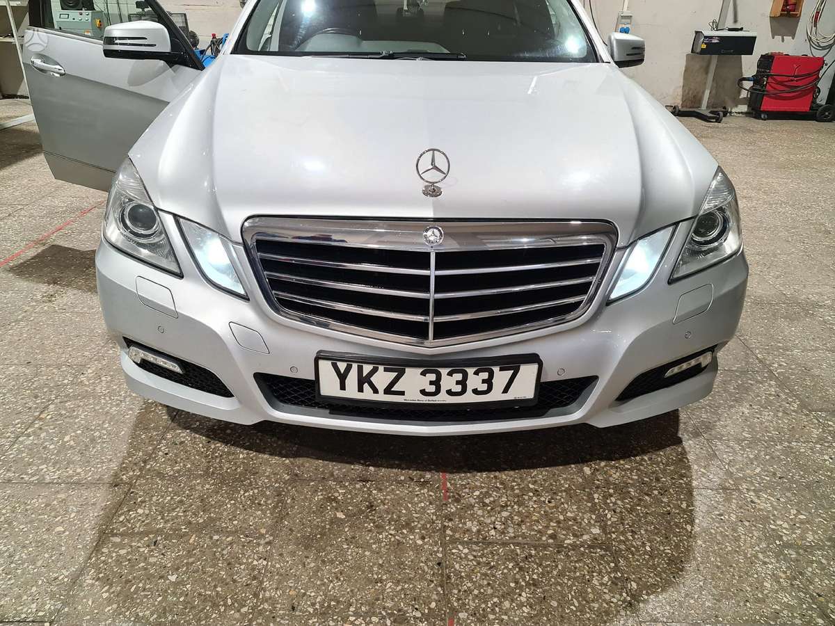 Mercedes-Benz E250