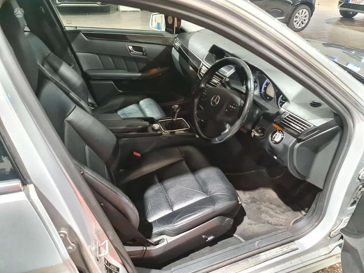 Mercedes-Benz E250