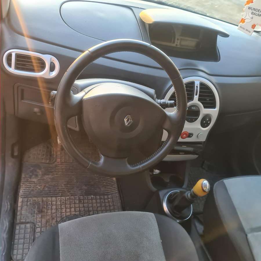 Renault Modus dalimis. Europa dalimis