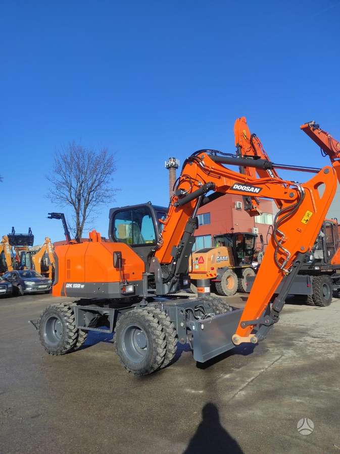 Doosan DX100W-7, ekskavatori