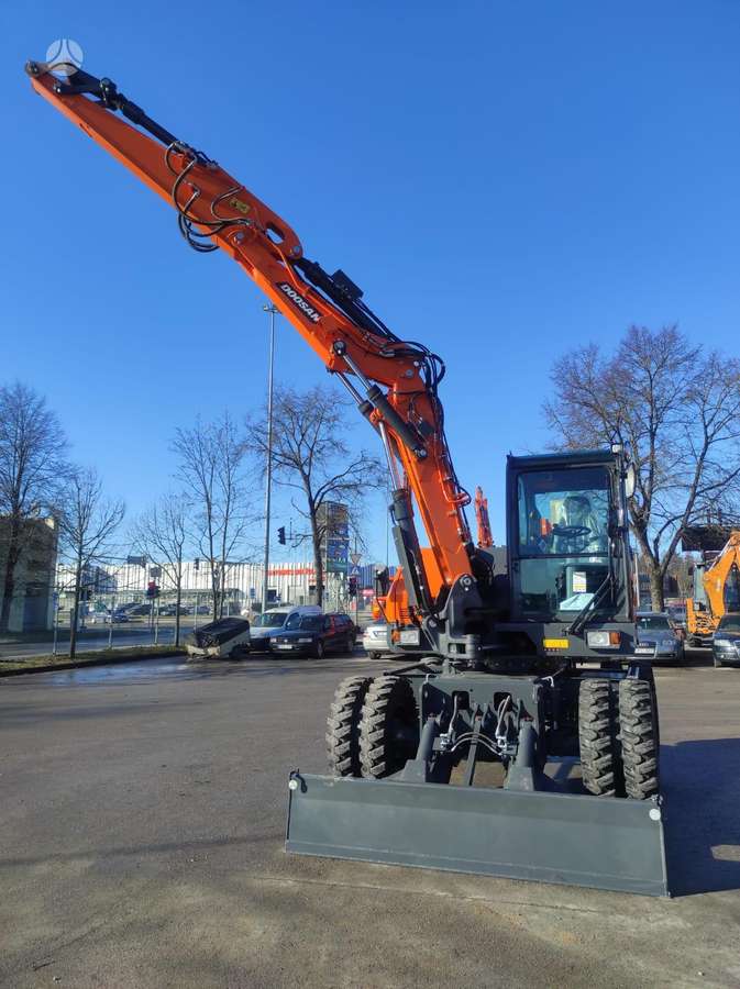 Doosan DX100W-7, экскаваторы