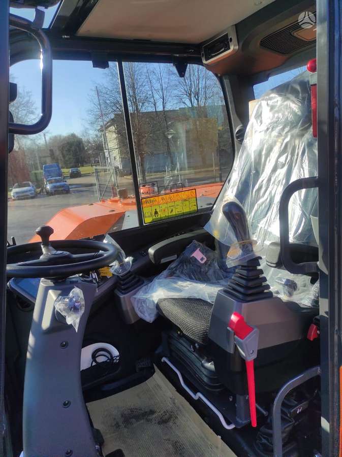 Doosan DX100W-7, экскаваторы