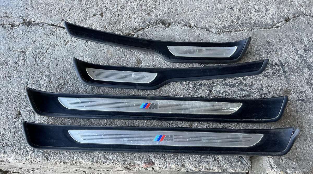 BMW 3 serija E90 e91 m paketo slenkstuku komplektas