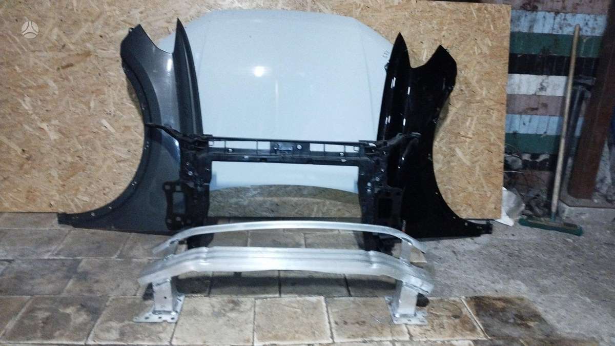 Audi Q3 детали кузова