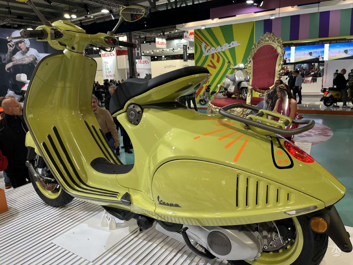 Piaggio Vespa, scooters / mopeds