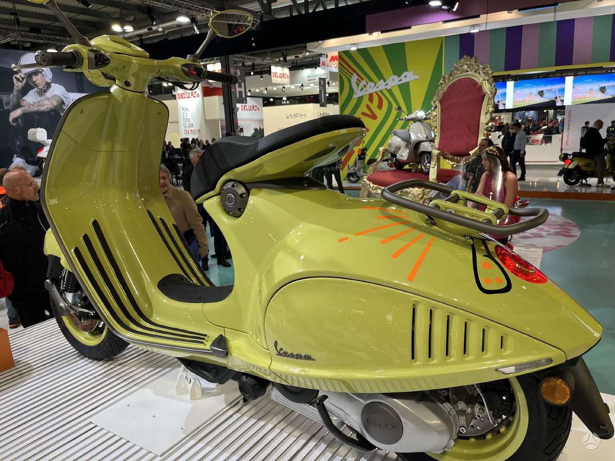 Piaggio Vespa, scooters / mopeds