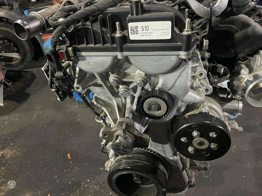 Ford Explorer, KB3E, variklio detalės