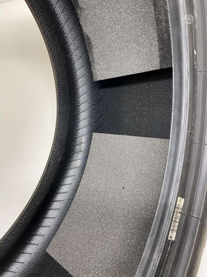 Pirelli P-Zero MC Silent 2019m, летние 285/35 R20