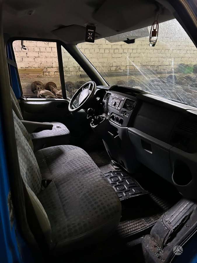 Ford Transit, cargo vans