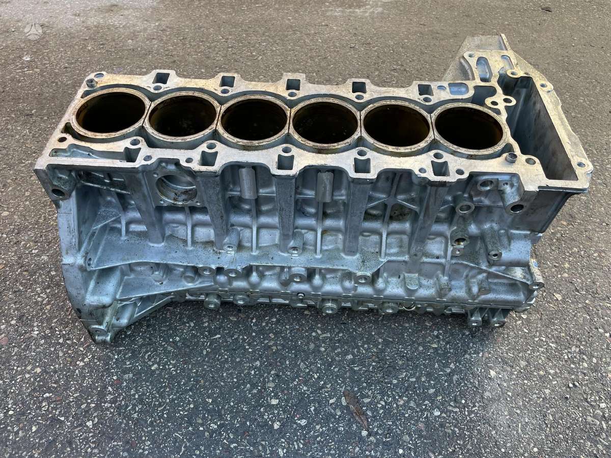 BMW 535 Gran Turismo, 7585979, engine block