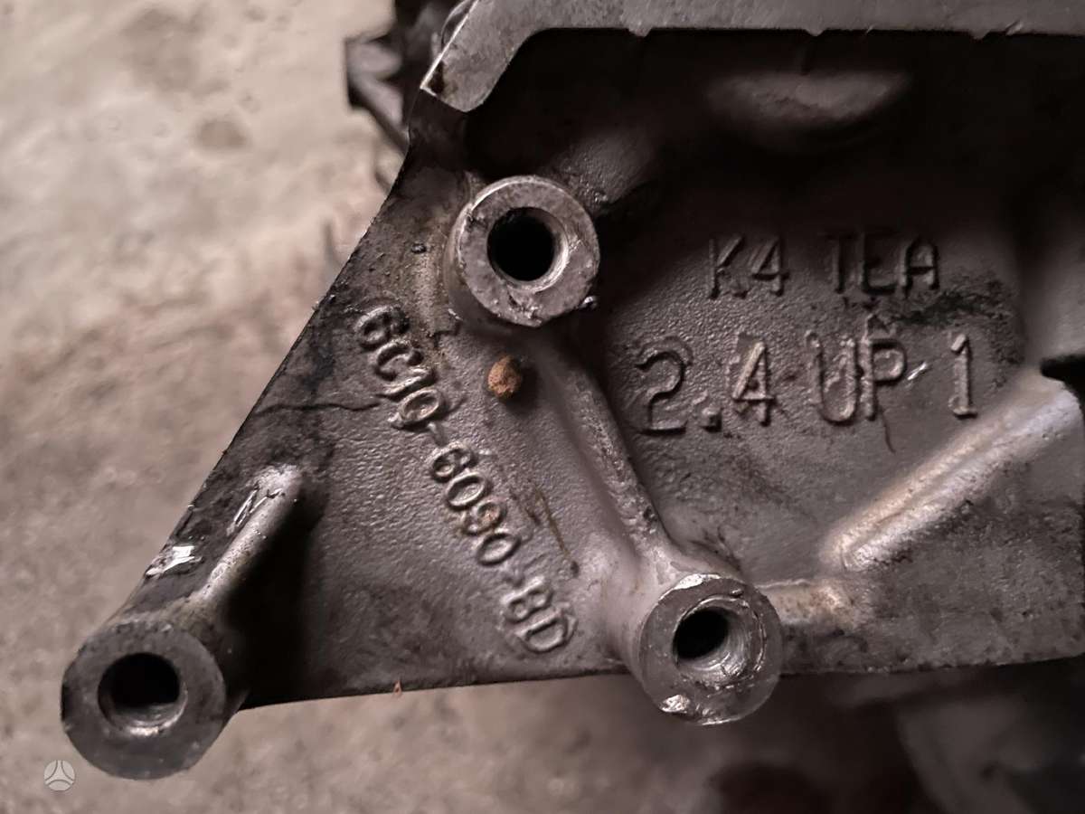 Ford Transit dzinēja galva
