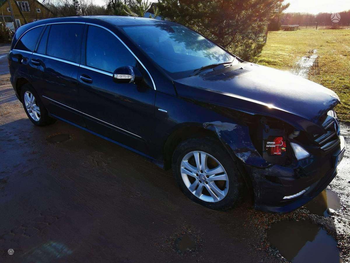 Mercedes-Benz R350 по частям