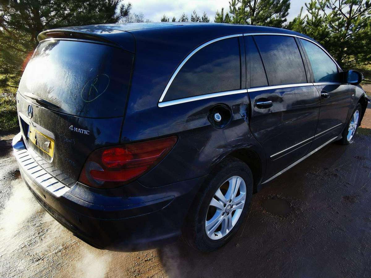Mercedes-Benz R350 по частям