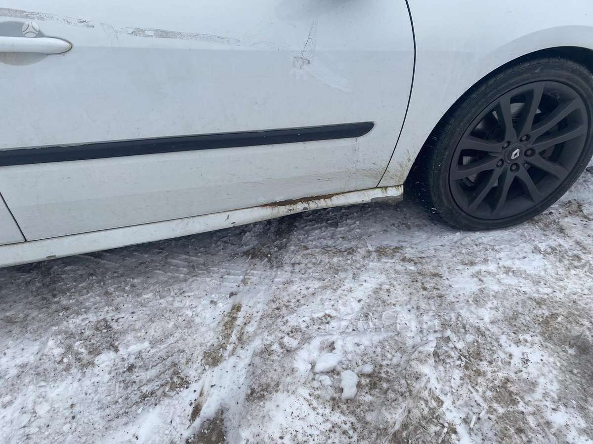 Renault Laguna по частям