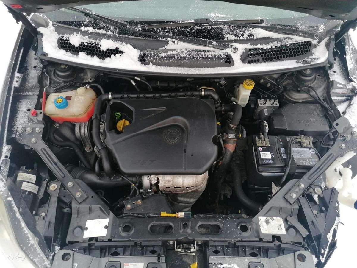 Lancia Delta dalimis. 198 a 1000