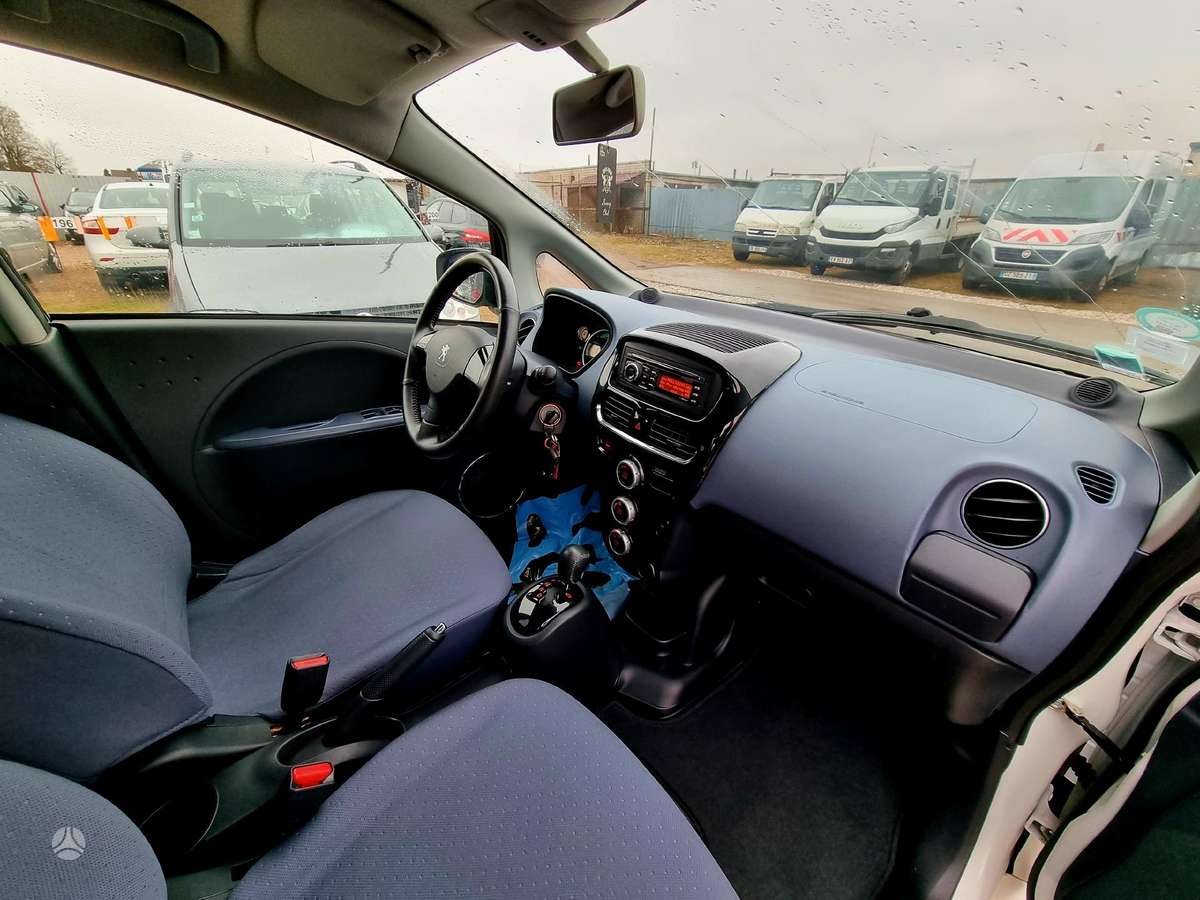 Peugeot iOn, 16 kWh, hatchback