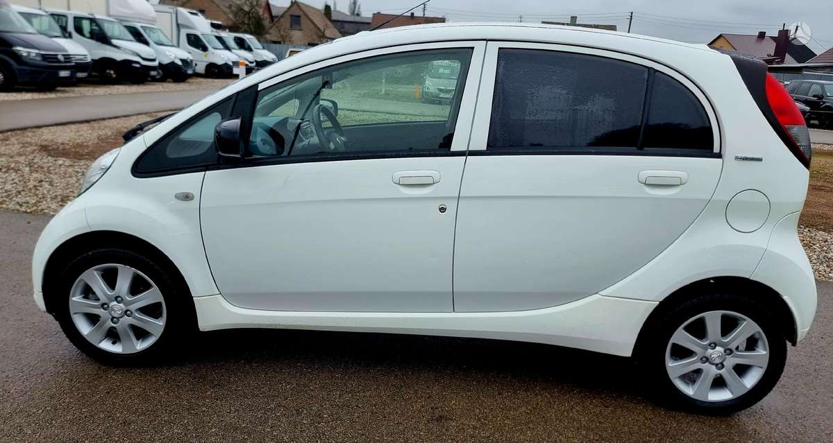 Peugeot iOn, 16 kWh, hatchback