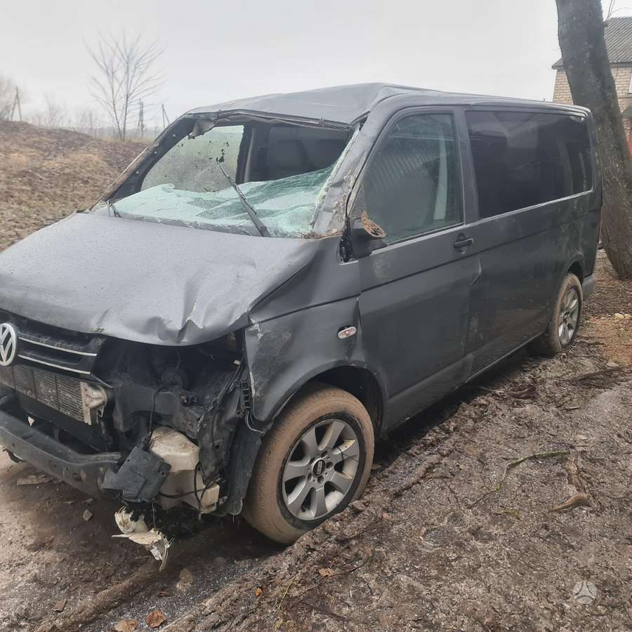 Volkswagen Transporter, passenger vans
