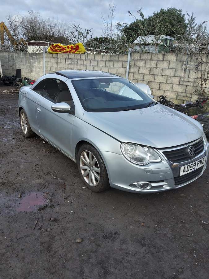 Volkswagen Eos for parts