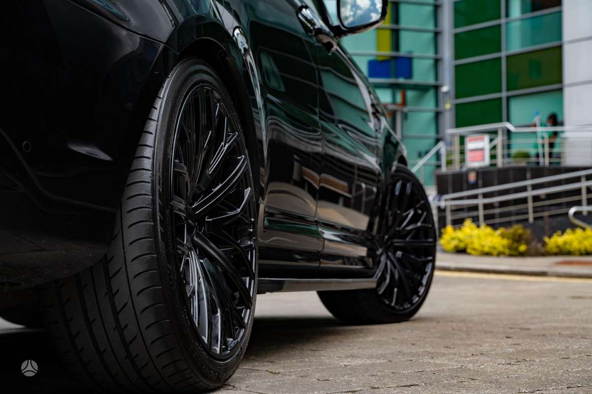 RIVIERA RV131 Gloss Black, light alloy, R22